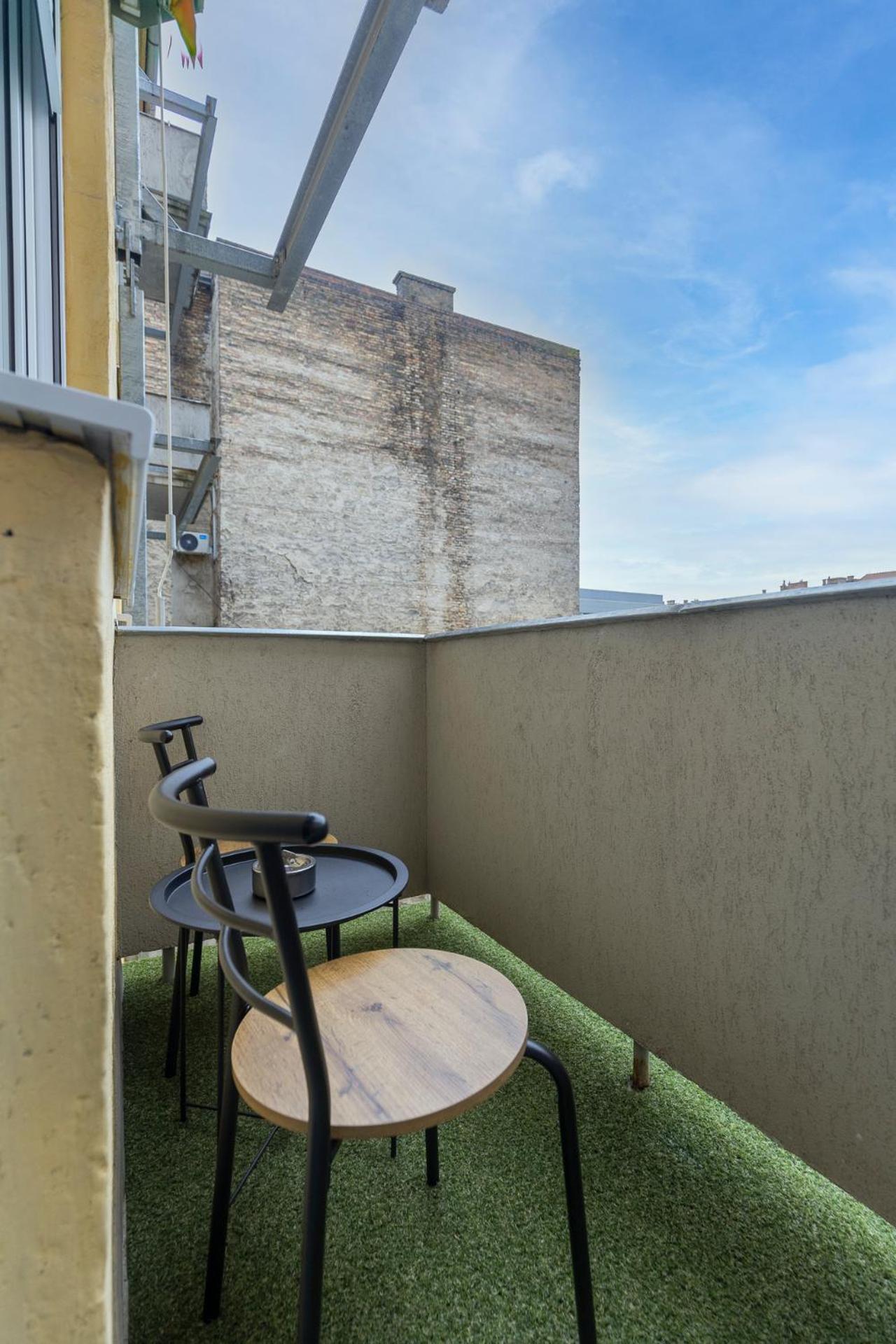 Galaxy Apartement Lift Parking Budapeste Exterior foto